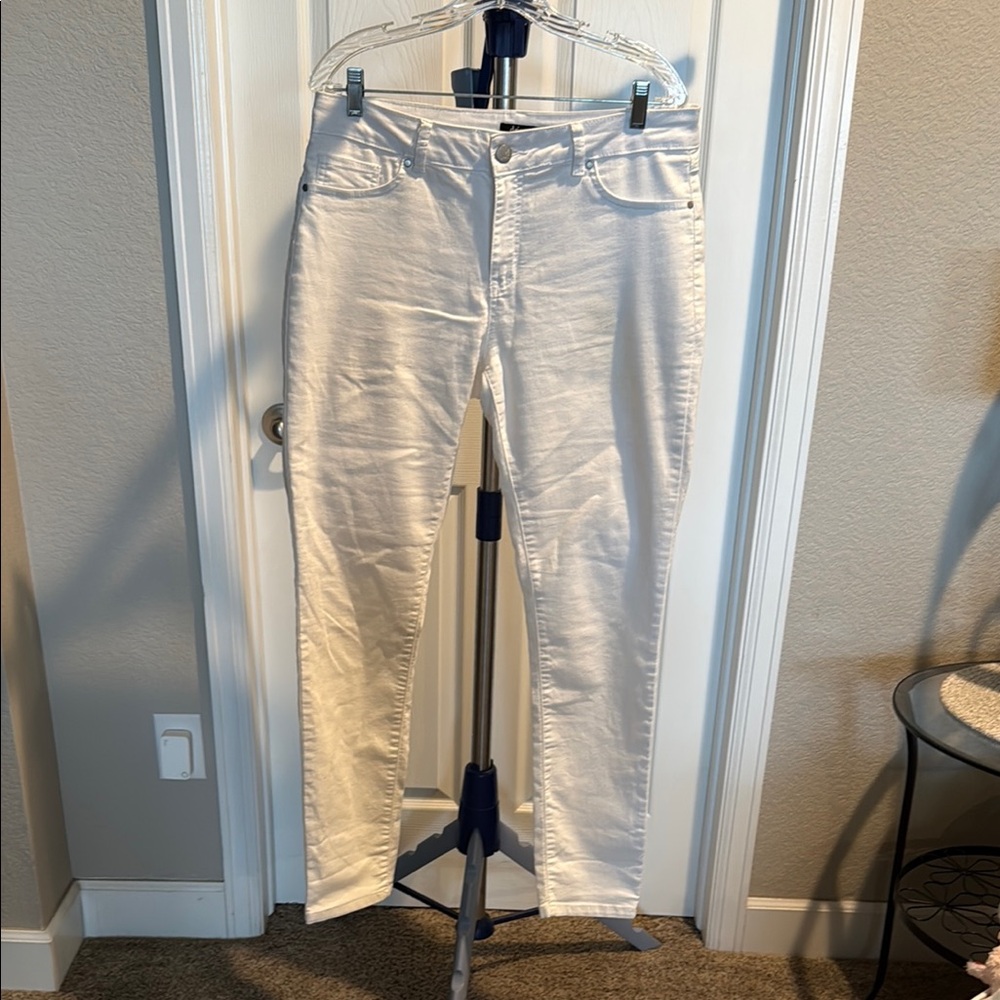 D. Jeans Bright White Denim Pants. Size 12